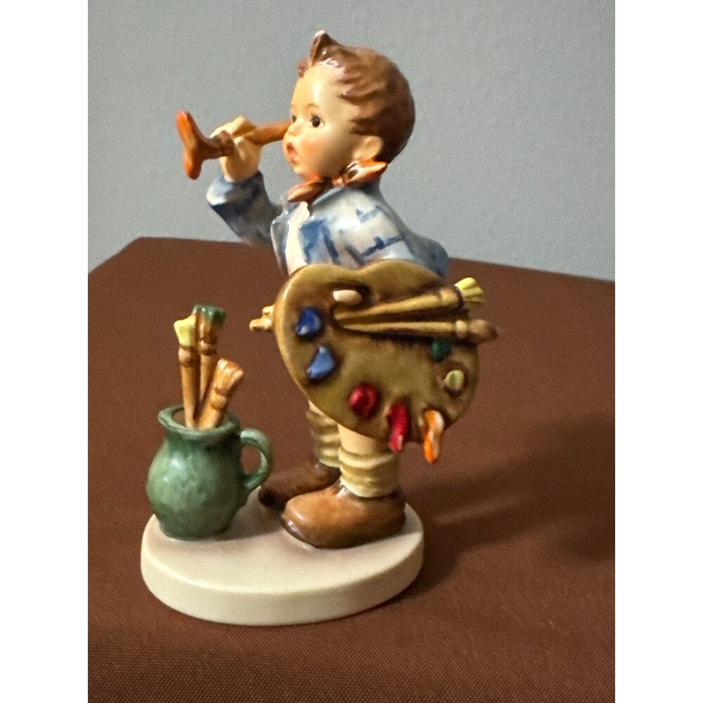 Goebel Hummel Figurine "The Artist" 304